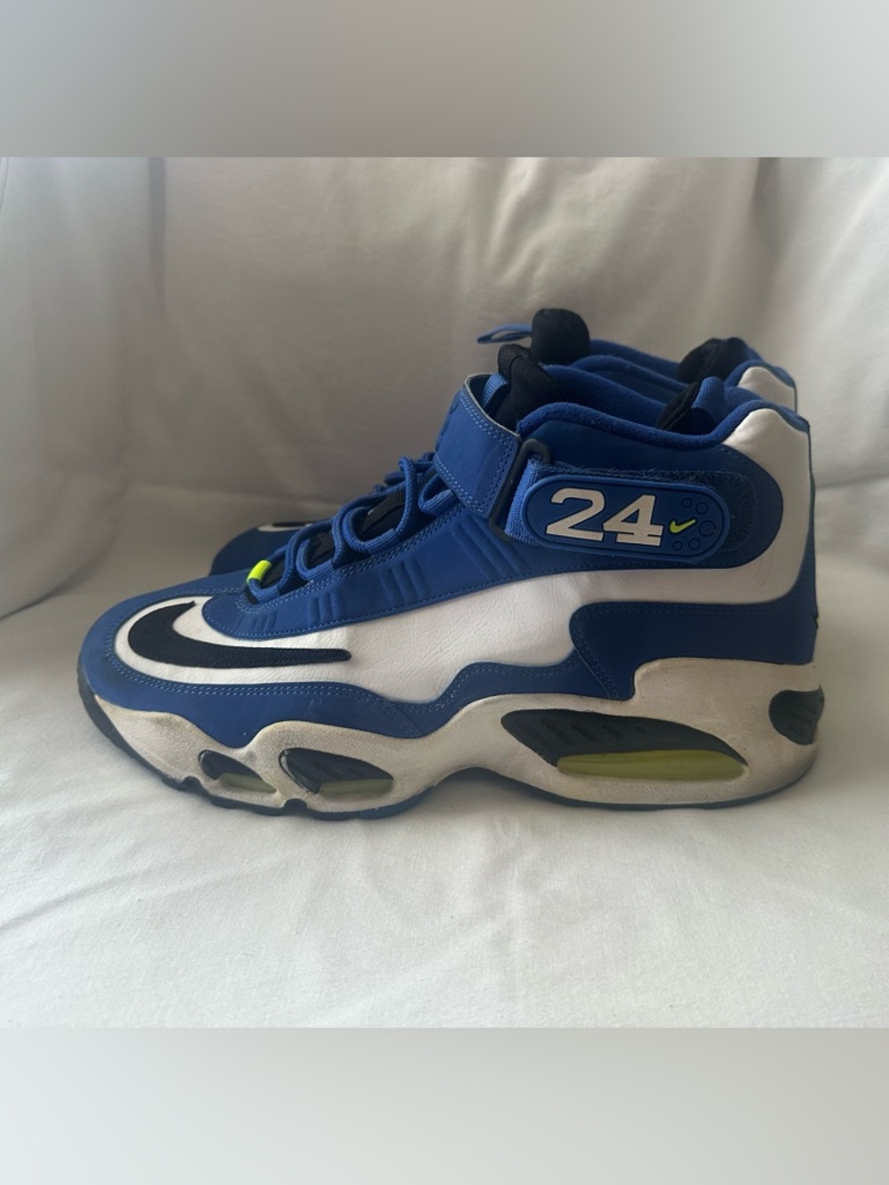 Men’s Nike Air Griffey Max 1, size 12. Blue and white, excellent!